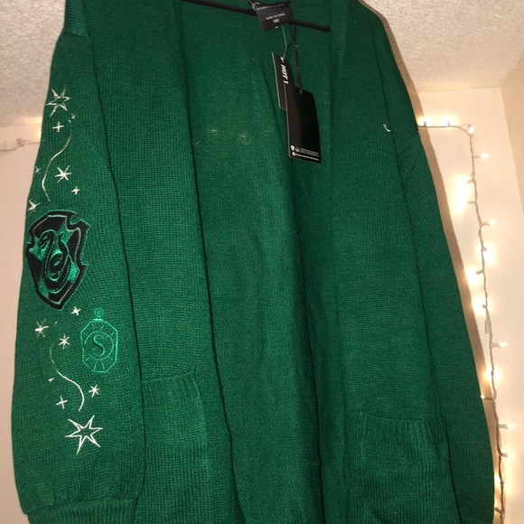 hot topic slytherin sweater